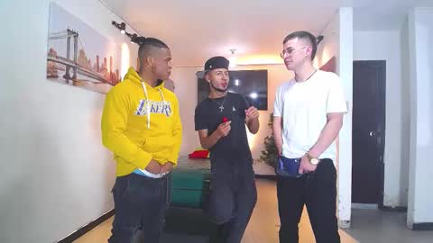 benz boys online show from December 20, 2025, 12:45 pm