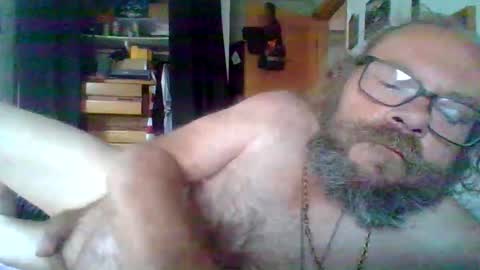Snapshot of bergeeric1970 chatting on October 25, 2025, 5:08 pm bergeeric1970 online show from October 25, 2025, 5:08 pm