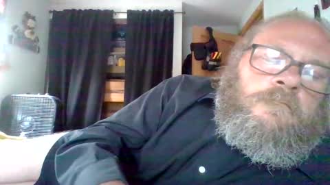 Snapshot of bergeeric1970 chatting on May 31, 2026, 5:42 pm bergeeric1970 online show from May 31, 2026, 5:42 pm