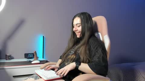 Snapshot of beriesniks chatting on October 30, 2025, 6:52 pm BeriesNiks online show from October 30, 2025, 6:52 pm