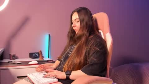 Snapshot of beriesniks chatting on November 1, 2025, 6:54 pm BeriesNiks online show from November 1, 2025, 6:54 pm