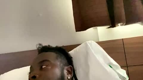 Snapshot of berlinbsm chatting on October 28, 2025, 1:25 pm bossG online show from October 28, 2025, 1:25 pm