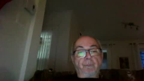 bernard1102 online show from December 20, 2024, 12:05 pm