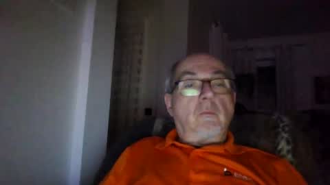bernard1102 online show from December 31, 2024, 3:12 am