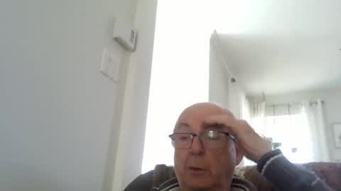 bernard1102 online show from May 9, 2026, 1:16 pm