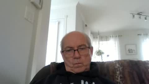 bernard1102 online show from May 14, 2026, 12:12 pm