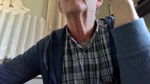 Snapshot of bernie6004 chatting on March 5, 2026, 9:05 am bernie6004 online show from March 5, 2026, 9:05 am