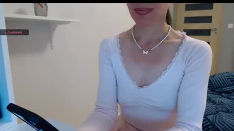 Snapshot of berry2024 chatting on October 9, 2025, 6:11 am berry2024 online show from October 9, 2025, 6:11 am