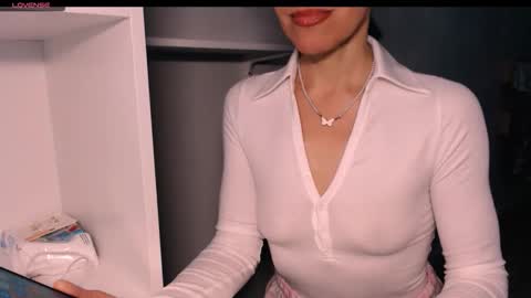 berry2024 online show from February 1, 2026, 7:18 am