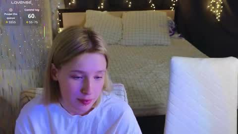 Your sweet Tara and Eva online show from March 26, 2026, 5:07 pm