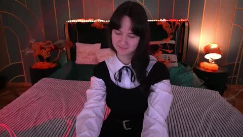 Violette online show from October 26, 2025, 7:25 am