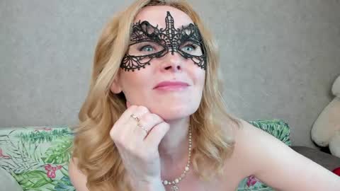 best__angelica online show from May 8, 2026, 9:25 am