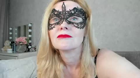 Snapshot of best__angelica chatting on May 19, 2026, 10:32 am best__angelica online show from May 19, 2026, 10:32 am