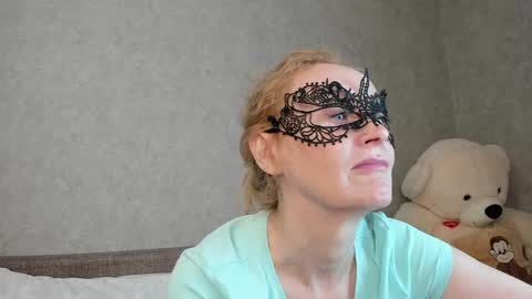 Snapshot of best__angelica chatting on May 29, 2026, 7:39 am best__angelica online show from May 29, 2026, 7:39 am