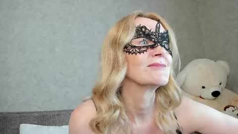 Snapshot of best__angelica chatting on June 14, 2026, 5:04 pm best__angelica online show from June 14, 2026, 5:04 pm