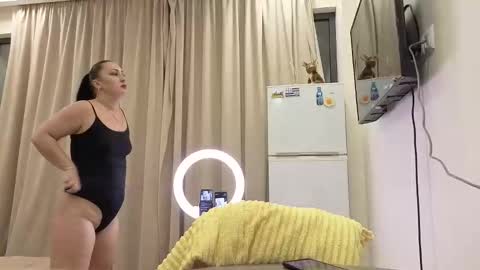 best_ass2000 online show from May 4, 2026, 7:10 pm