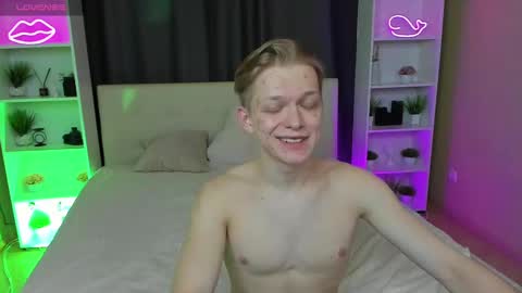 Danny and Kira online show from February 21, 2025, 5:31 pm