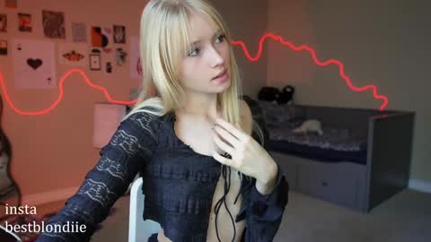 Chloe Next stream on Friday online show from January 25, 2025, 5:08 pm