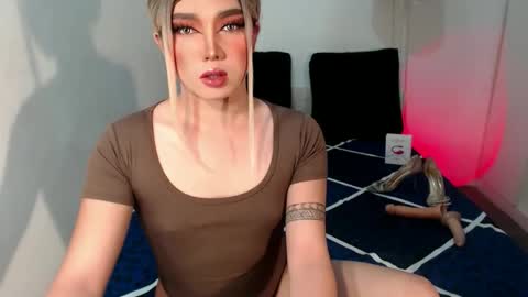 bestgirljulia online show from November 1, 2025, 3:52 am