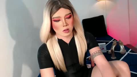 bestgirljulia online show from November 9, 2025, 12:09 am