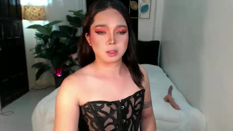 bestgirljulia online show from December 15, 2025, 6:23 pm