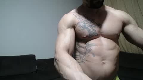 Snapshot of bestmuscle chatting on June 30, 2026, 4:02 am bestmuscle online show from June 30, 2026, 4:02 am