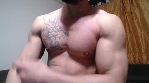 Snapshot of bestmuscle chatting on July 7, 2026, 7:23 am bestmuscle online show from July 7, 2026, 7:23 am