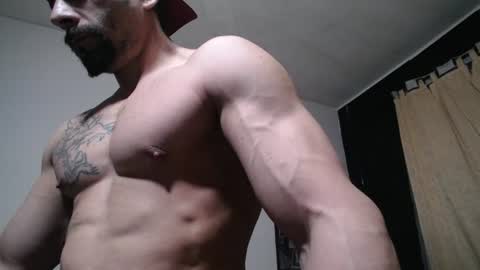 Snapshot of bestmuscle chatting on July 18, 2026, 11:19 pm bestmuscle online show from July 18, 2026, 11:19 pm