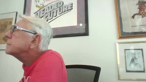 Snapshot of bestshot1951 chatting on October 1, 2025, 3:07 pm bestshot1951 online show from October 1, 2025, 3:07 pm