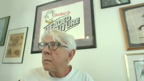 Snapshot of bestshot1951 chatting on October 9, 2025, 3:21 pm bestshot1951 online show from October 9, 2025, 3:21 pm