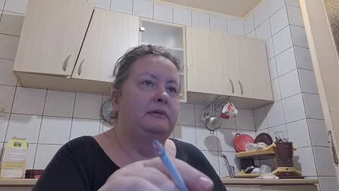 bethnorth online show from September 30, 2025, 2:05 am