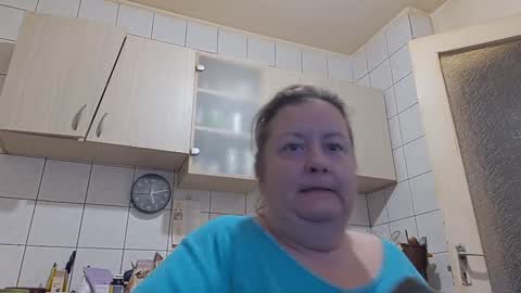 bethnorth online show from October 5, 2025, 2:10 am