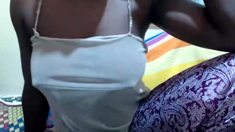 Betina online show from March 22, 2026, 4:49 am