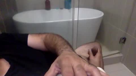 Snapshot of betoooox chatting on February 19, 2025, 2:12 am Virtual Gentleman online show from February 19, 2025, 2:12 am