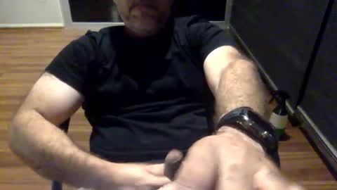 Snapshot of betoooox chatting on March 1, 2025, 12:07 am Virtual Gentleman online show from March 1, 2025, 12:07 am