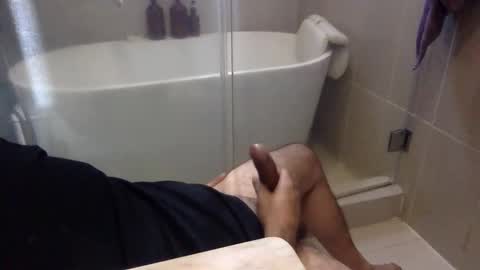 Snapshot of betoooox chatting on March 9, 2025, 2:32 pm Virtual Gentleman online show from March 9, 2025, 2:32 pm