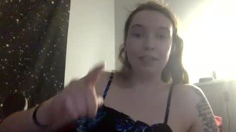 Snapshot of betterwhenitsrough69 chatting on February 16, 2026, 4:41 am betterwhenitsrough69 online show from February 16, 2026, 4:41 am