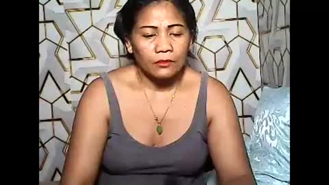 betty_83 online show from April 23, 2026, 12:04 pm