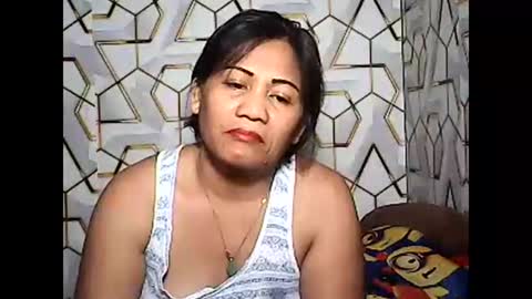betty_83 online show from May 4, 2026, 12:12 pm