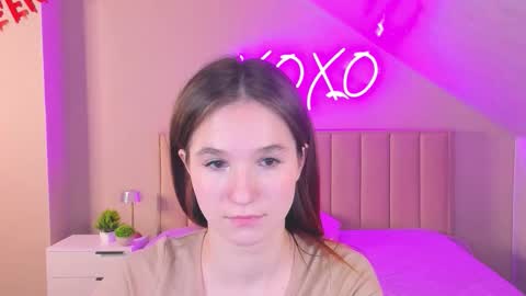 Eva online show from November 14, 2025, 9:57 pm