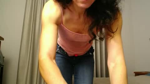 betty_sw online show from January 17, 2025, 12:31 pm