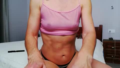 betty_sw online show from November 3, 2025, 12:50 pm