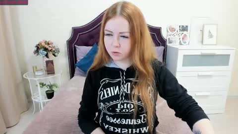 Mila Sweet online show from February 21, 2025, 4:29 am