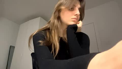 Snapshot of beulahweikert chatting on May 4, 2026, 6:26 pm Lina online show from May 4, 2026, 6:26 pm