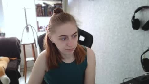 beverly_yay online show from May 10, 2026, 8:41 am
