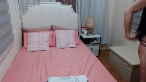 Snapshot of bevora13 chatting on November 16, 2025, 5:02 am Nixie online show from November 16, 2025, 5:02 am