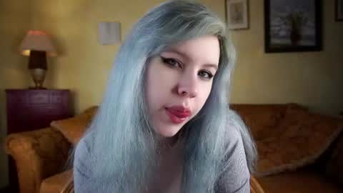 Eliz online show from June 13, 2026, 3:26 am