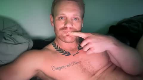 Snapshot of bezza1044 chatting on September 22, 2025, 11:34 am bezza1044 online show from September 22, 2025, 11:34 am