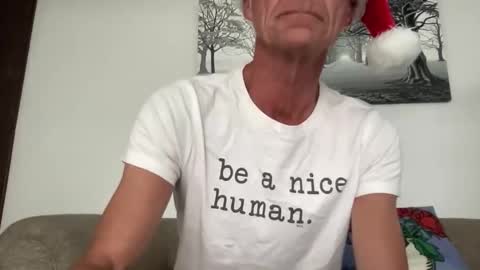 Snapshot of bgrade chatting on December 19, 2025, 8:16 pm bgrade online show from December 19, 2025, 8:16 pm