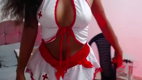 bia_lux online show from November 22, 2025, 8:52 pm